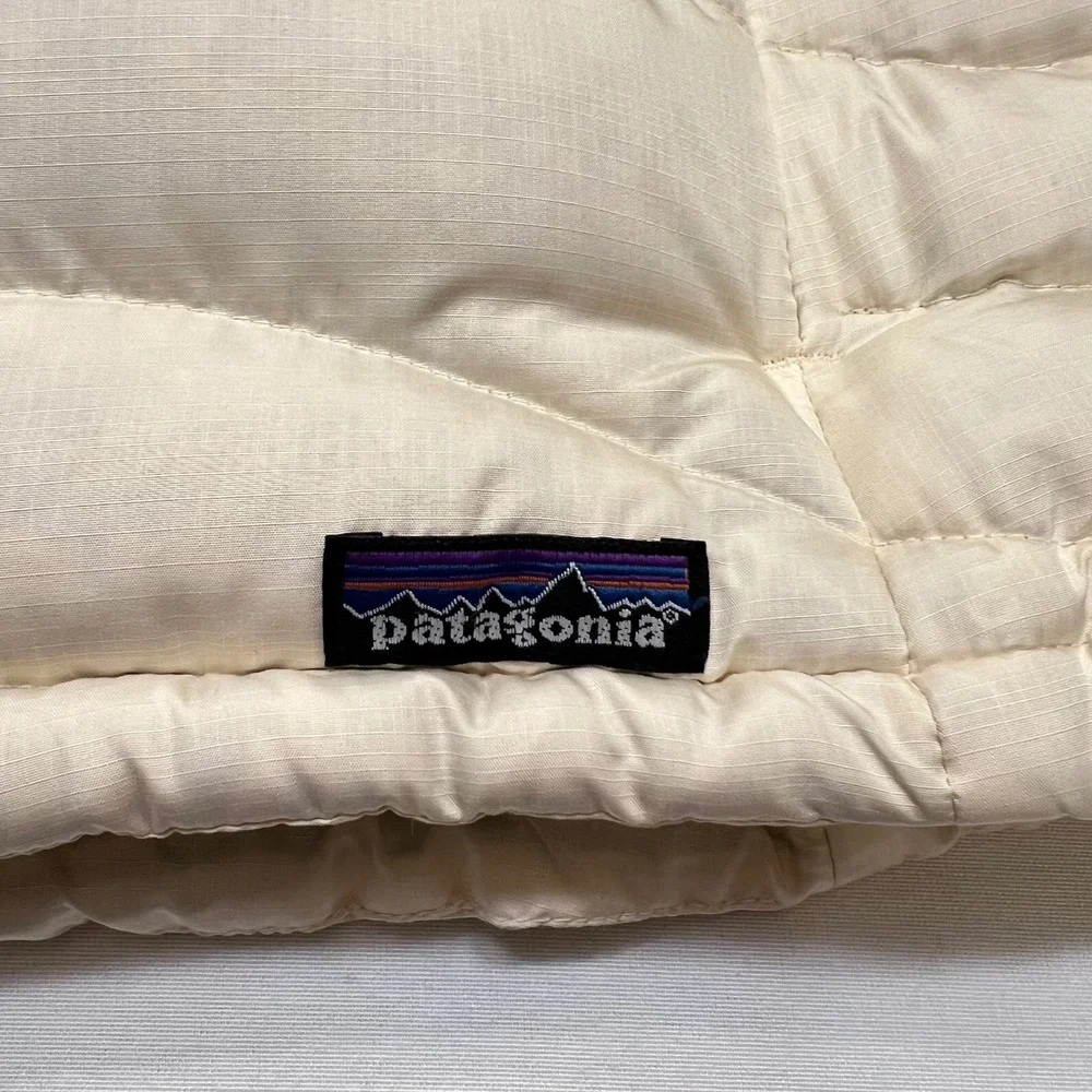 Patagonia Cream Aqua Outdoors Hiking Gorpcore Goose Down Puffer Vest Size L